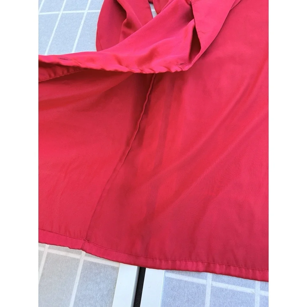 Victoria's Secret Romantic Long‎ Sleeve Red Satin Pajama Shirt  Sz Medium